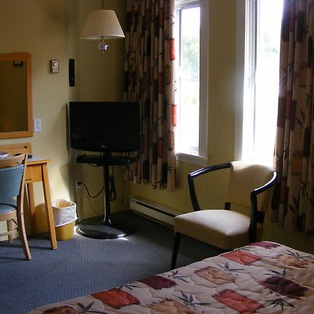 Hotel Motel Bon Accueil Riviere-la-Madeleine ภายนอก รูปภาพ