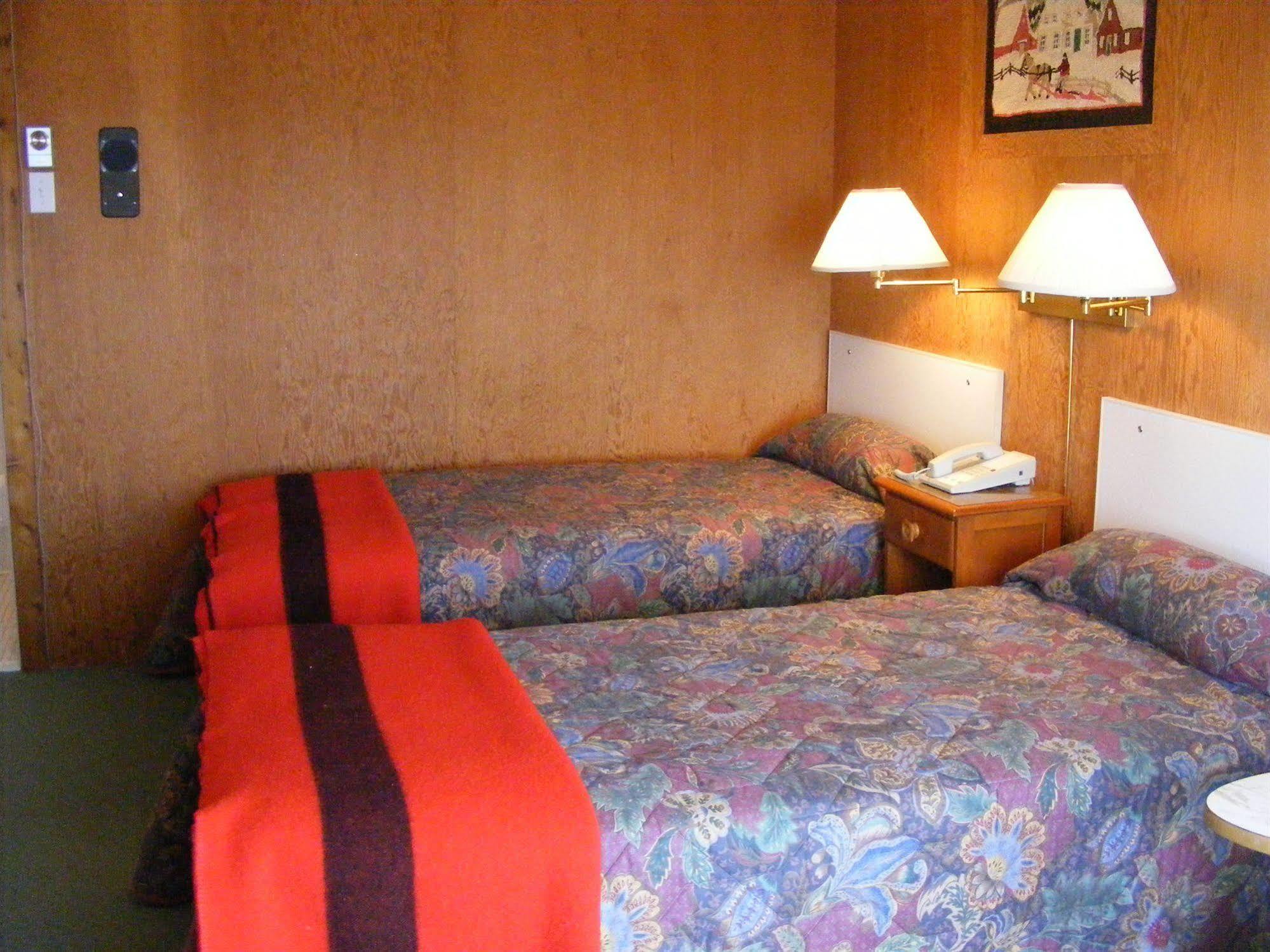 Hotel Motel Bon Accueil Riviere-la-Madeleine ภายนอก รูปภาพ