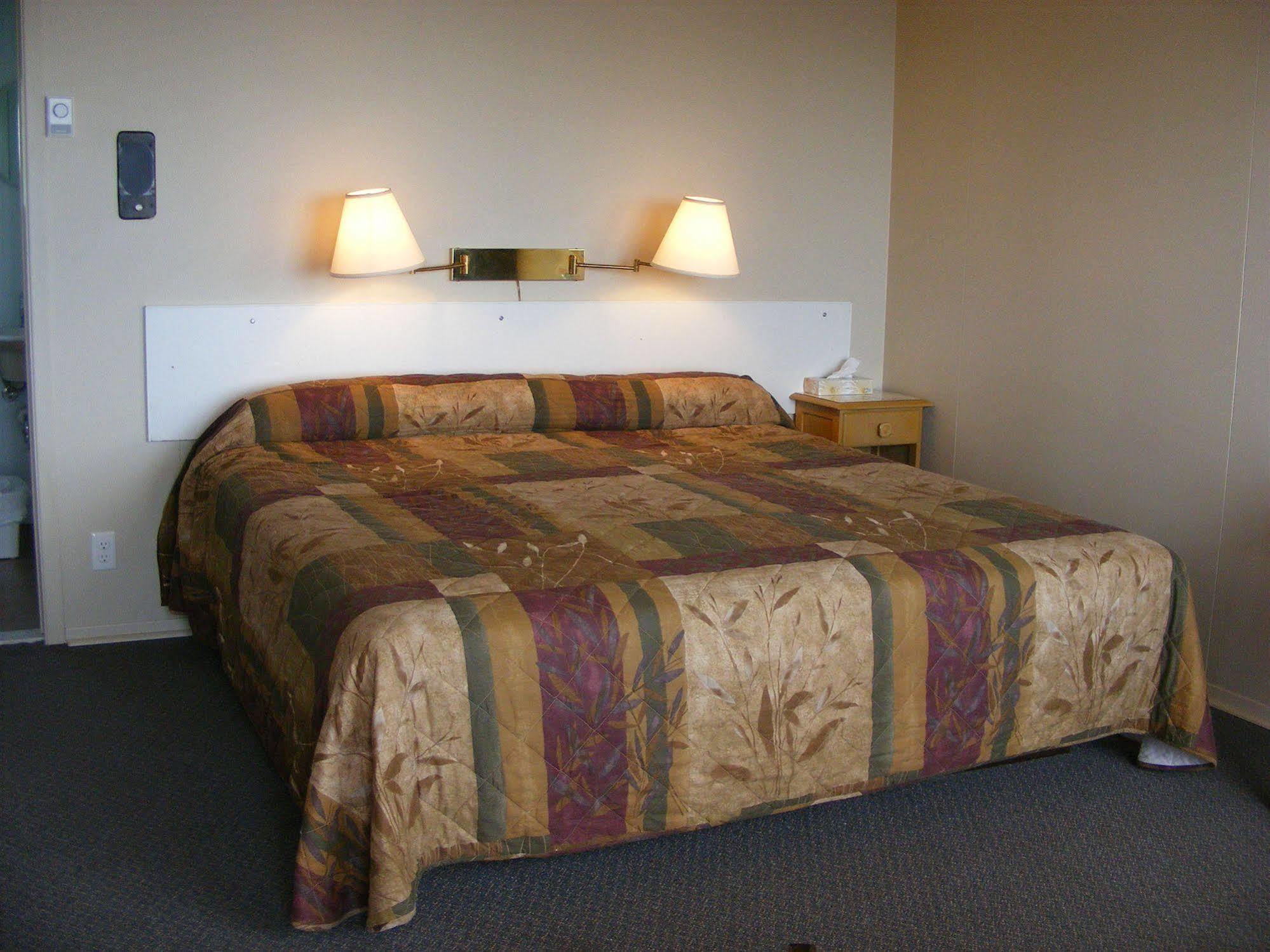 Hotel Motel Bon Accueil Riviere-la-Madeleine ภายนอก รูปภาพ